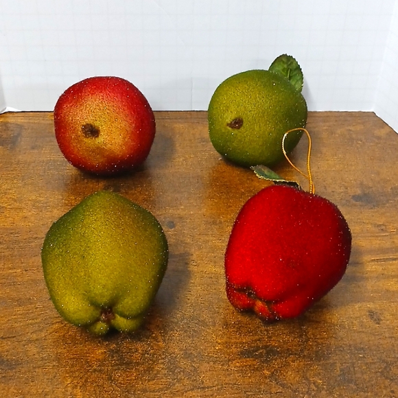 Lot of 4 Vintage Realistic Fuzzy & Glitter Fruit Ornaments - Picture 2 of 3